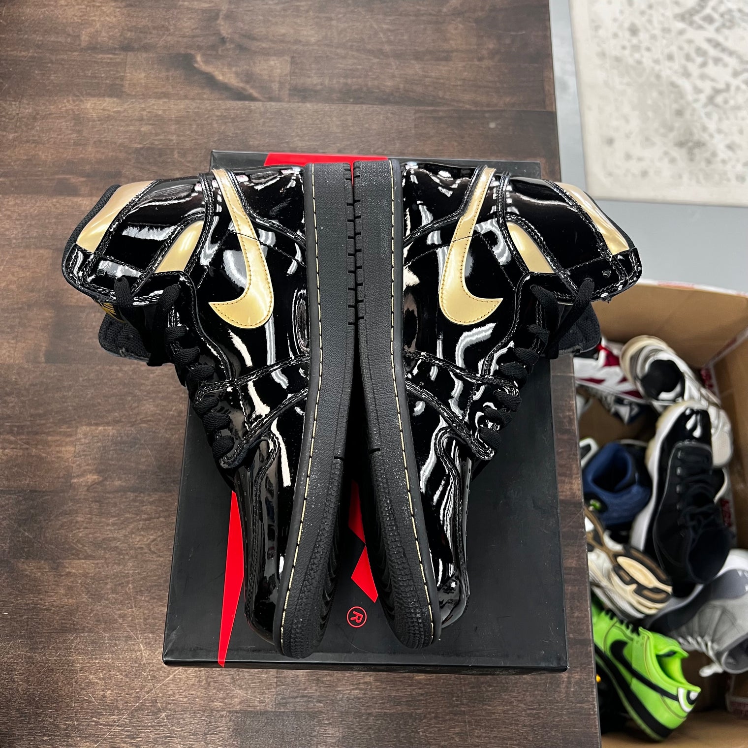 Black Metallic Jordan 1 High (USED)