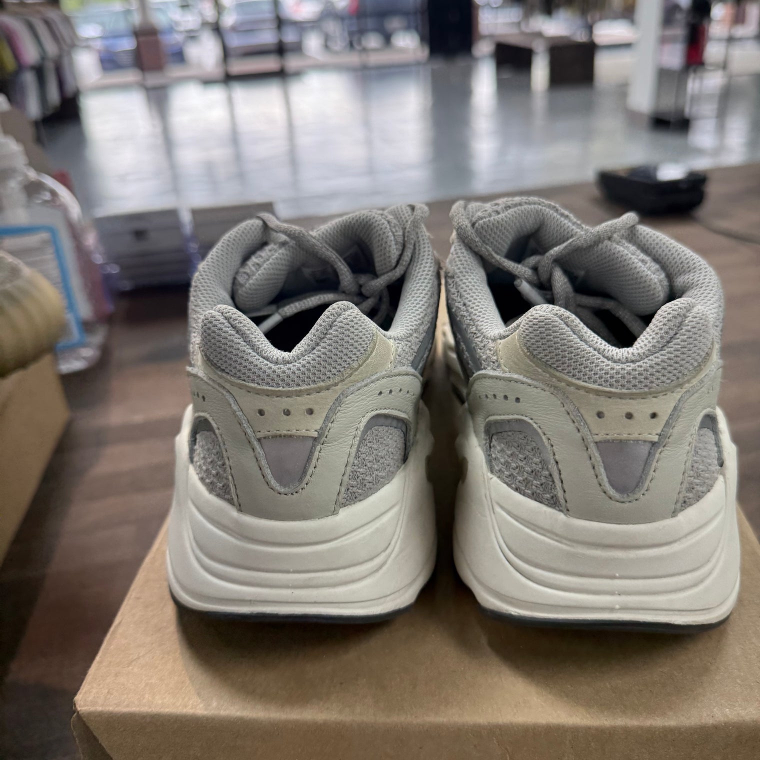 Cream Yeezy 700 V2 (USED, No Box)