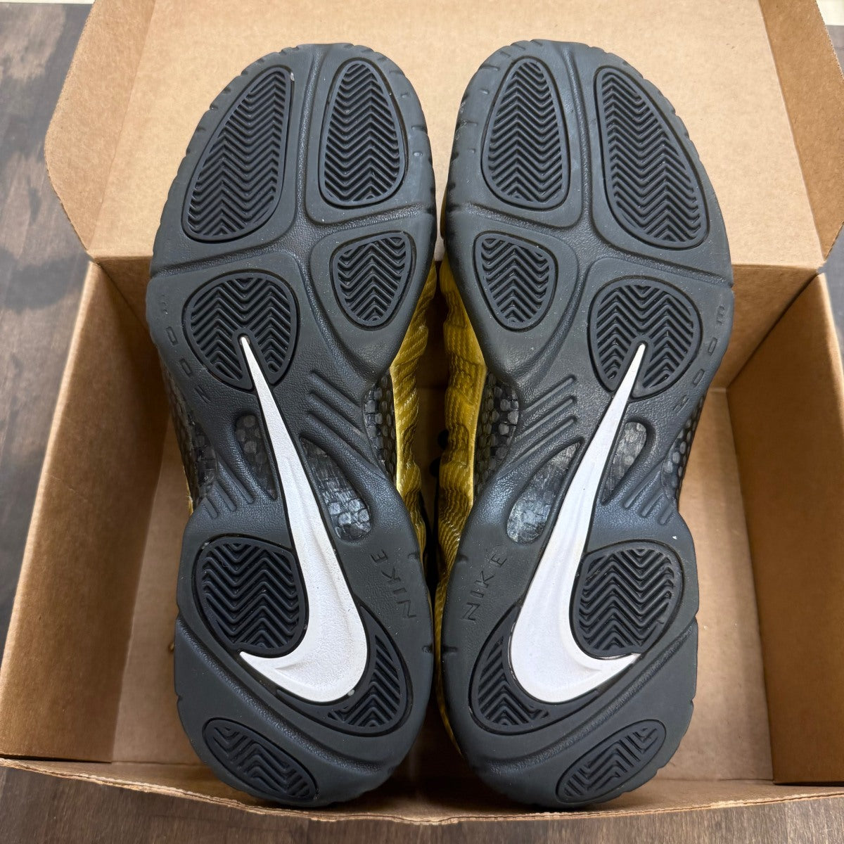 Nike Air Foamposite Pro Metallic Gold Size 12 (Pre-Owned) - Image 6