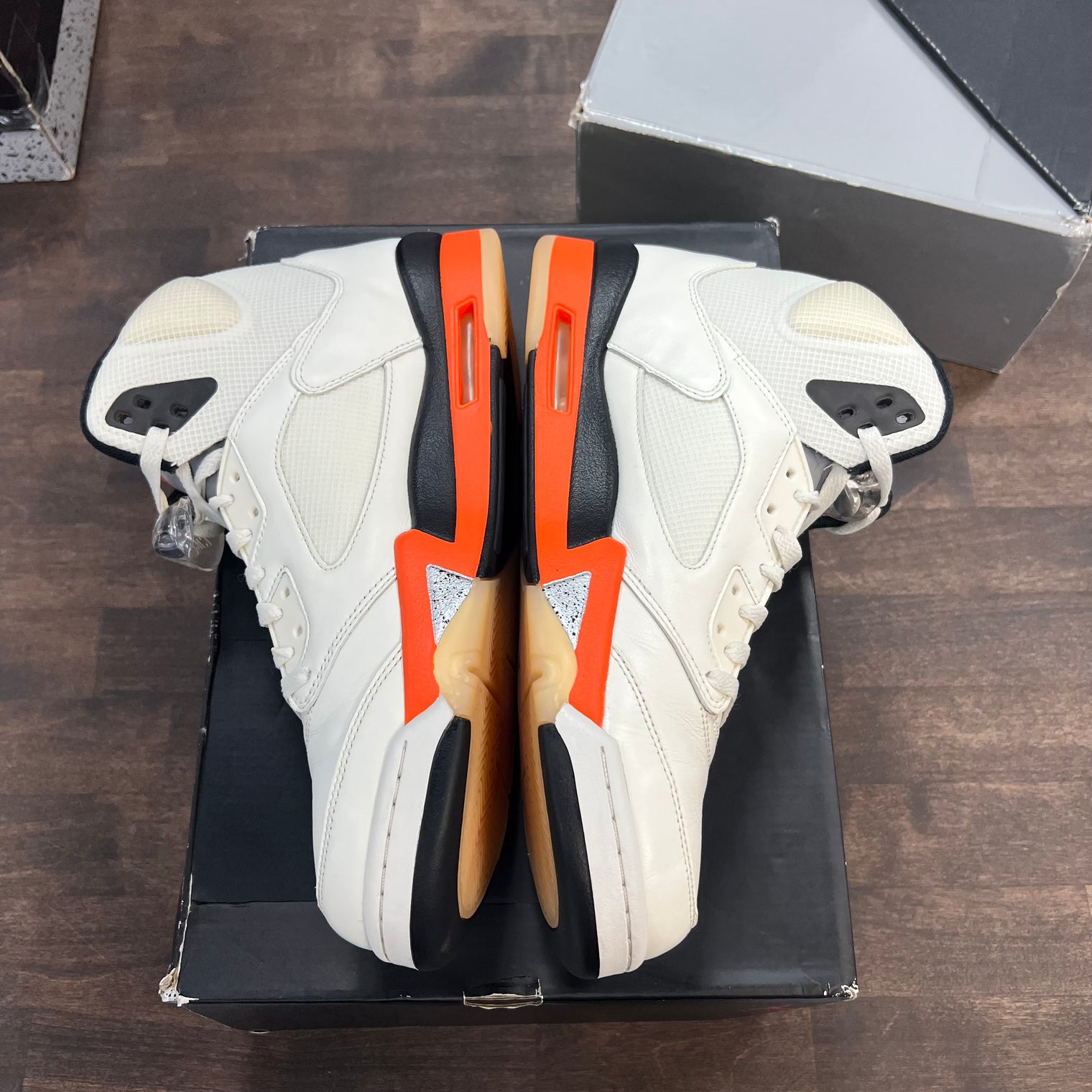 Shattered Backboard Jordan 5 (USED)