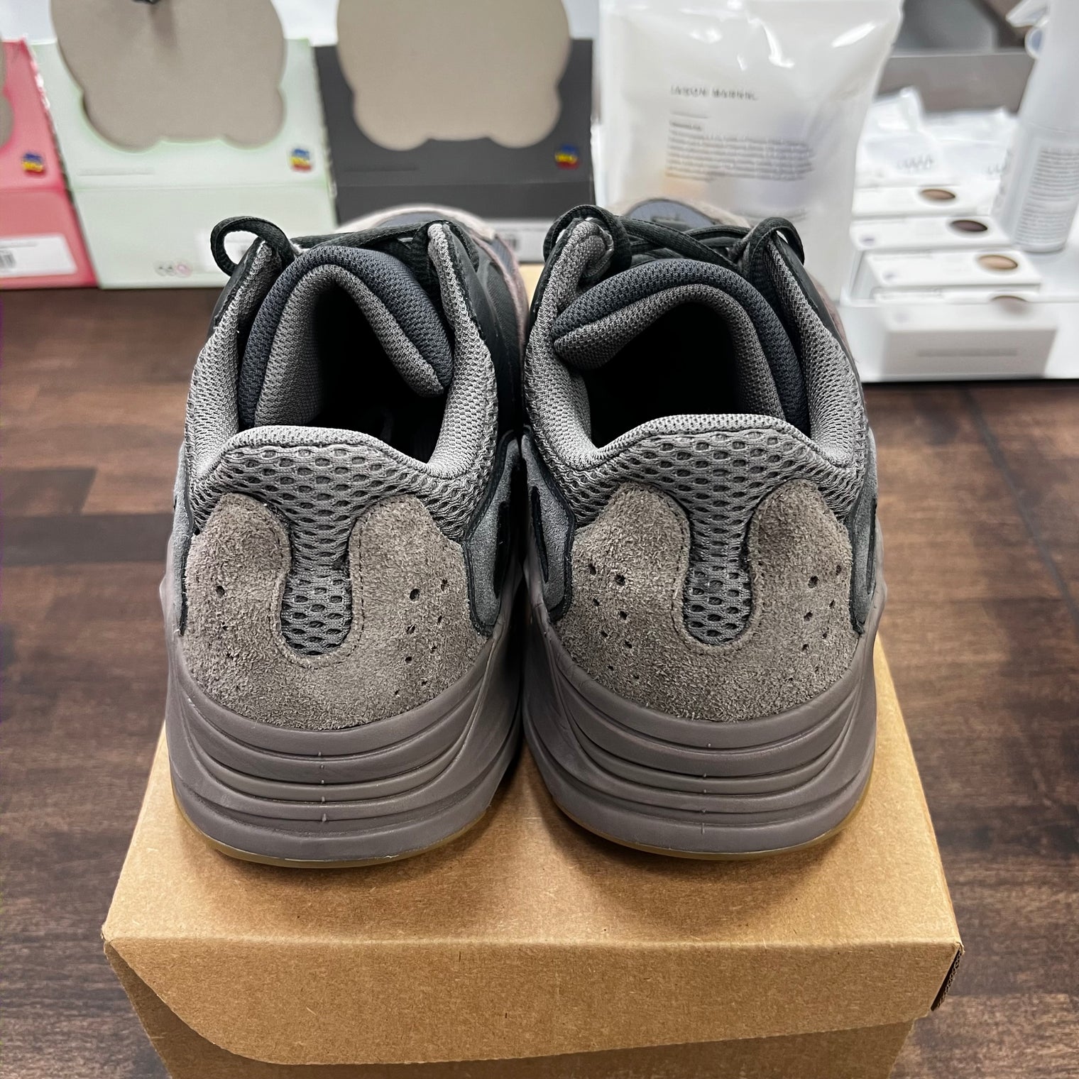 Mauve Yeezy 700 V1 (USED,NO BOX)