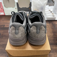 Mauve Yeezy 700 V1 (USED,NO BOX)