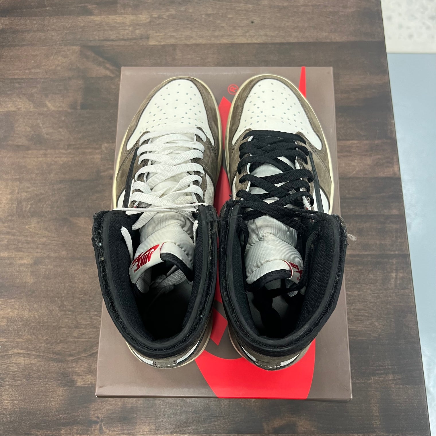 Mocha Travis Scott Jordan 1 High (USED)