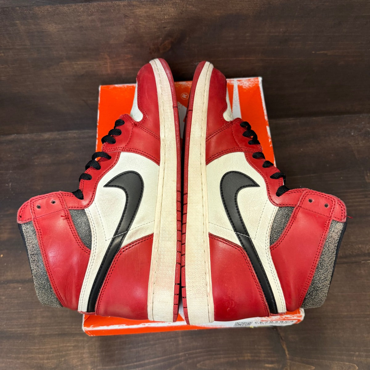 Jordan 1 Retro High OG Chicago Lost and Found - Image 4