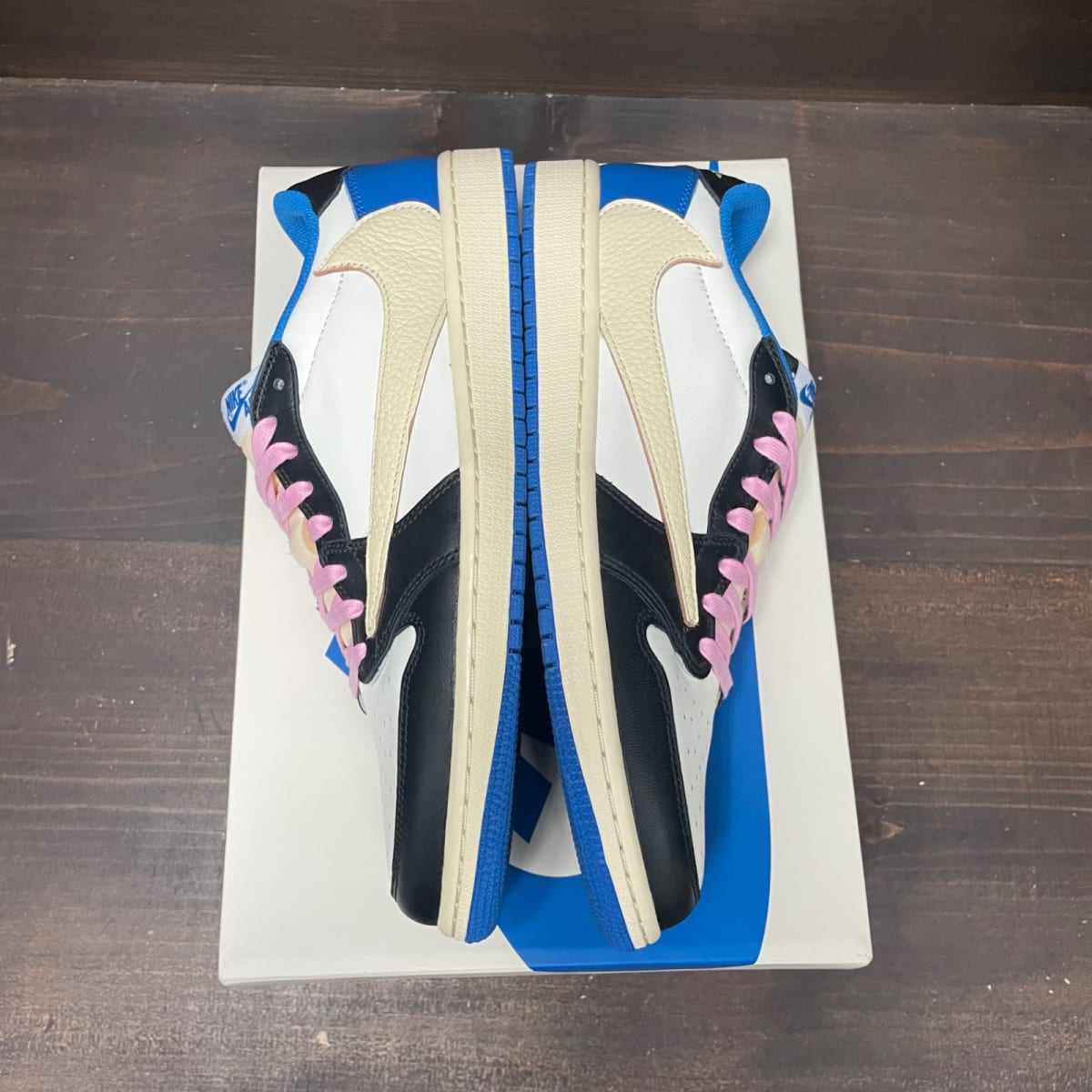 Jordan 1 Retro Low OG SP Fragment x Travis Scott Size 11 (Pre-Owned) - tag