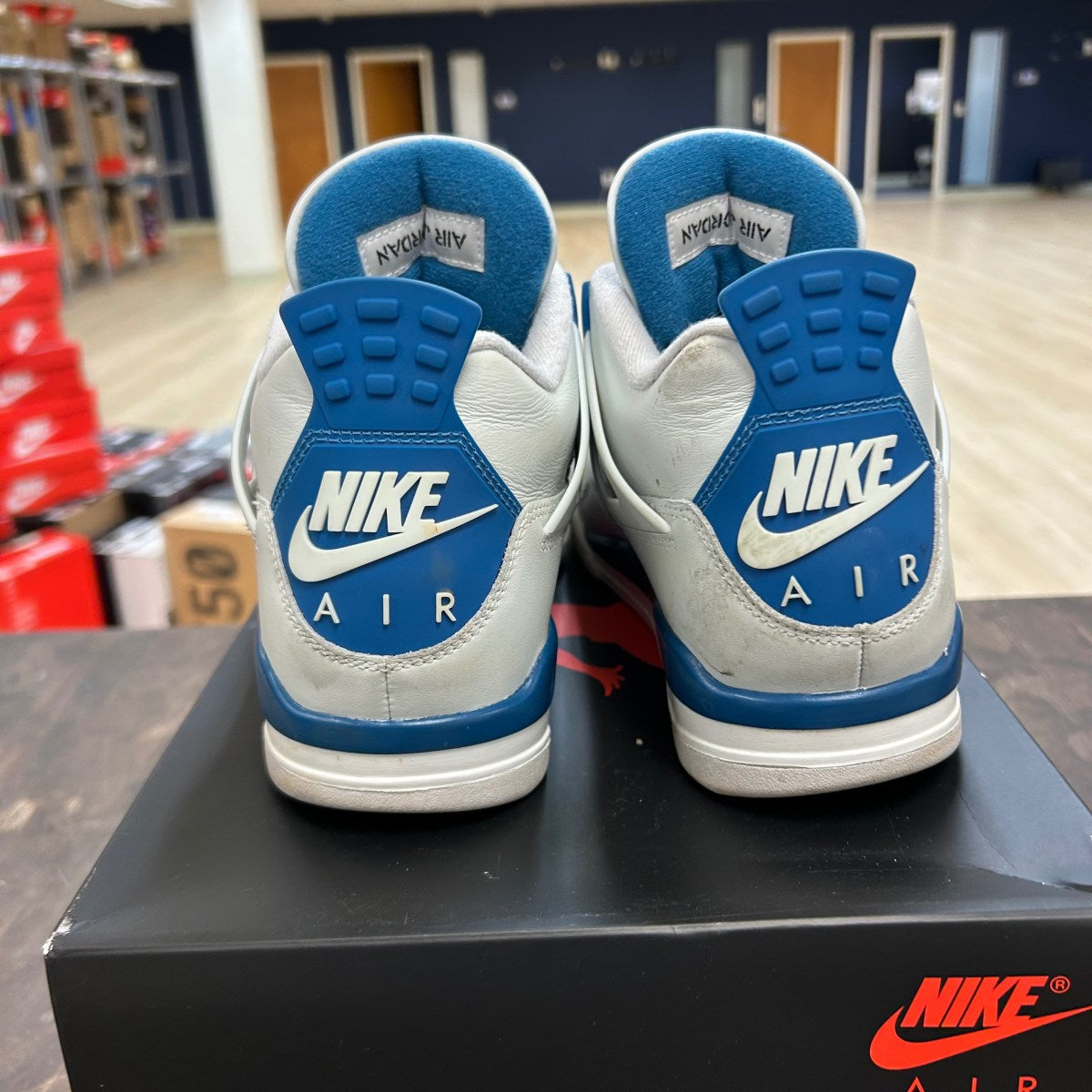 Jordan 4 Retro Military Blue (2024) - Image 4
