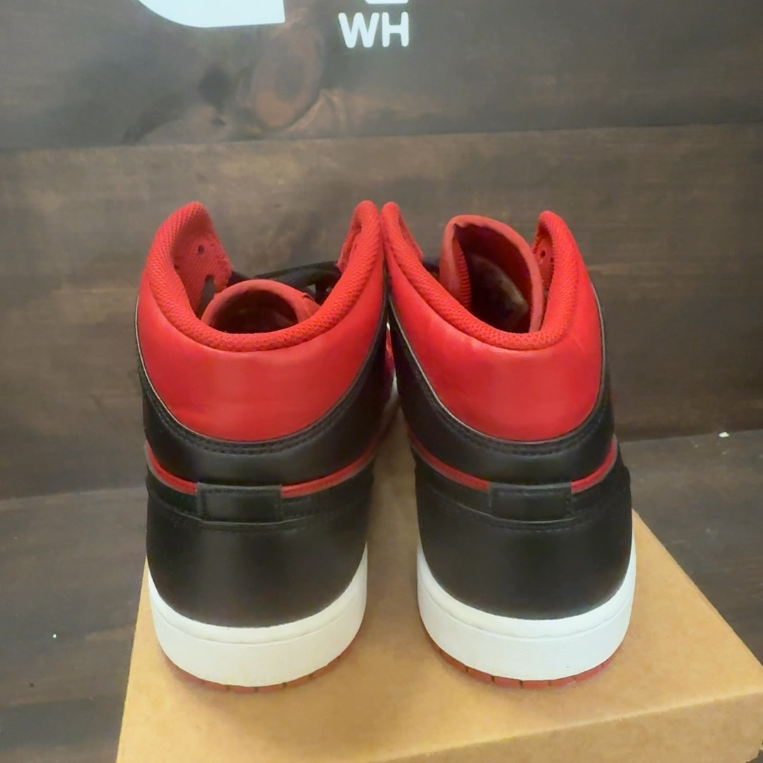 Jordan 1 Mid Reverse Bred (2021) Size 11 (Pre-Owned) - Image 4