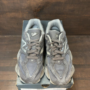 New Balance 9060 Magnet Size 5.5 (Pre-Owned) - tag