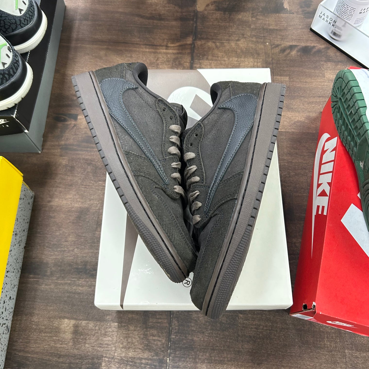 Travis Scott Velvet Brown Jordan 1 Retro Low OG SP (USED)