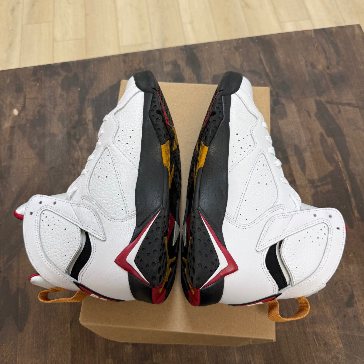 Jordan 7 Retro Cardinal (2022) Size 8.5 (Pre-Owned) - Image 3