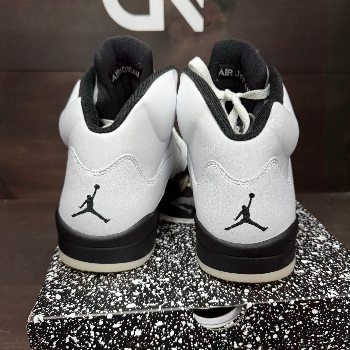 Jordan 5 Retro Reverse Metallic - Image 5