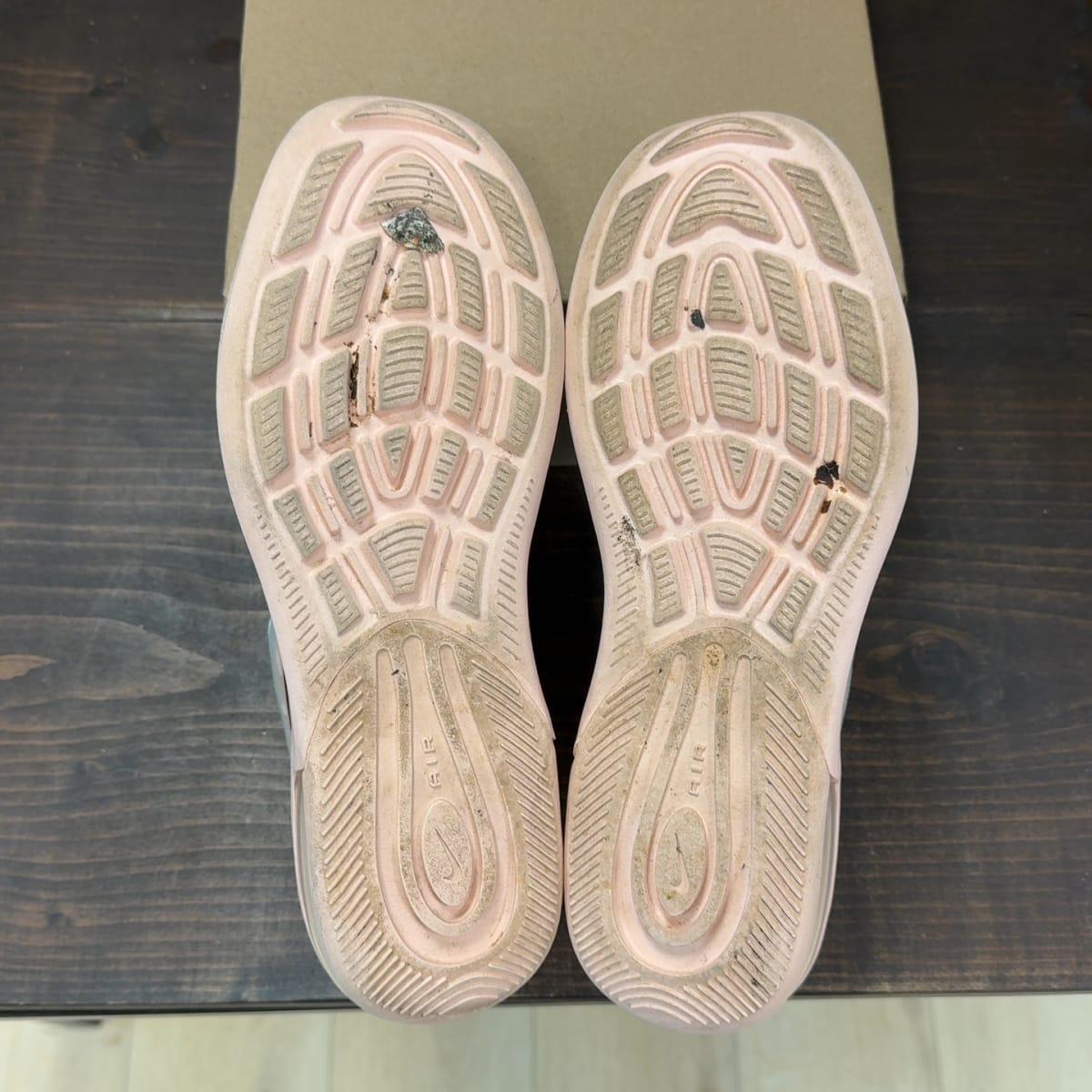 Nike Air Max Axis Washed Coral Aura (Women's) Size 8.5W (Pre-Owned) - aux