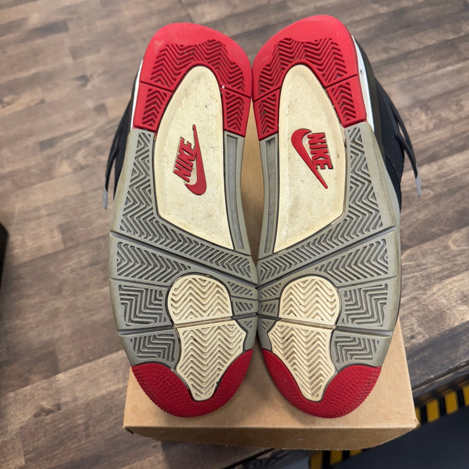 Bred Jordan 4 2019 (USED, No Box)