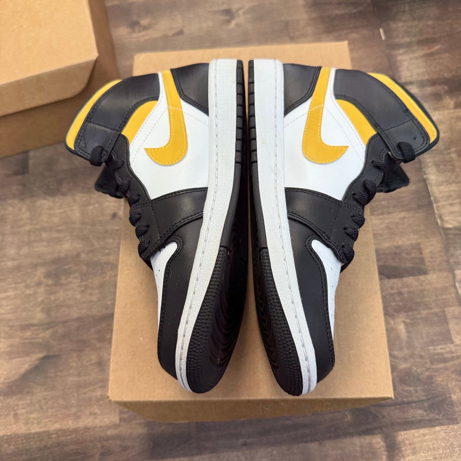 White Pollen Black Jordan 1 Mid (USED, No Box)