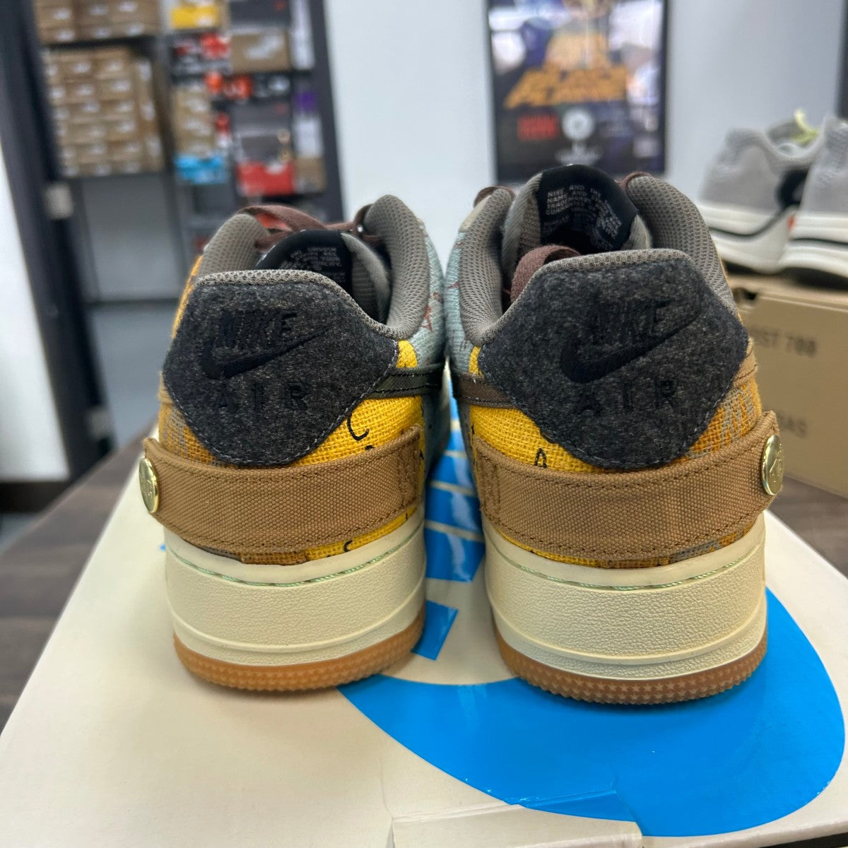 Nike Air Force 1 Low Travis Scott Cactus Jack - Image 4