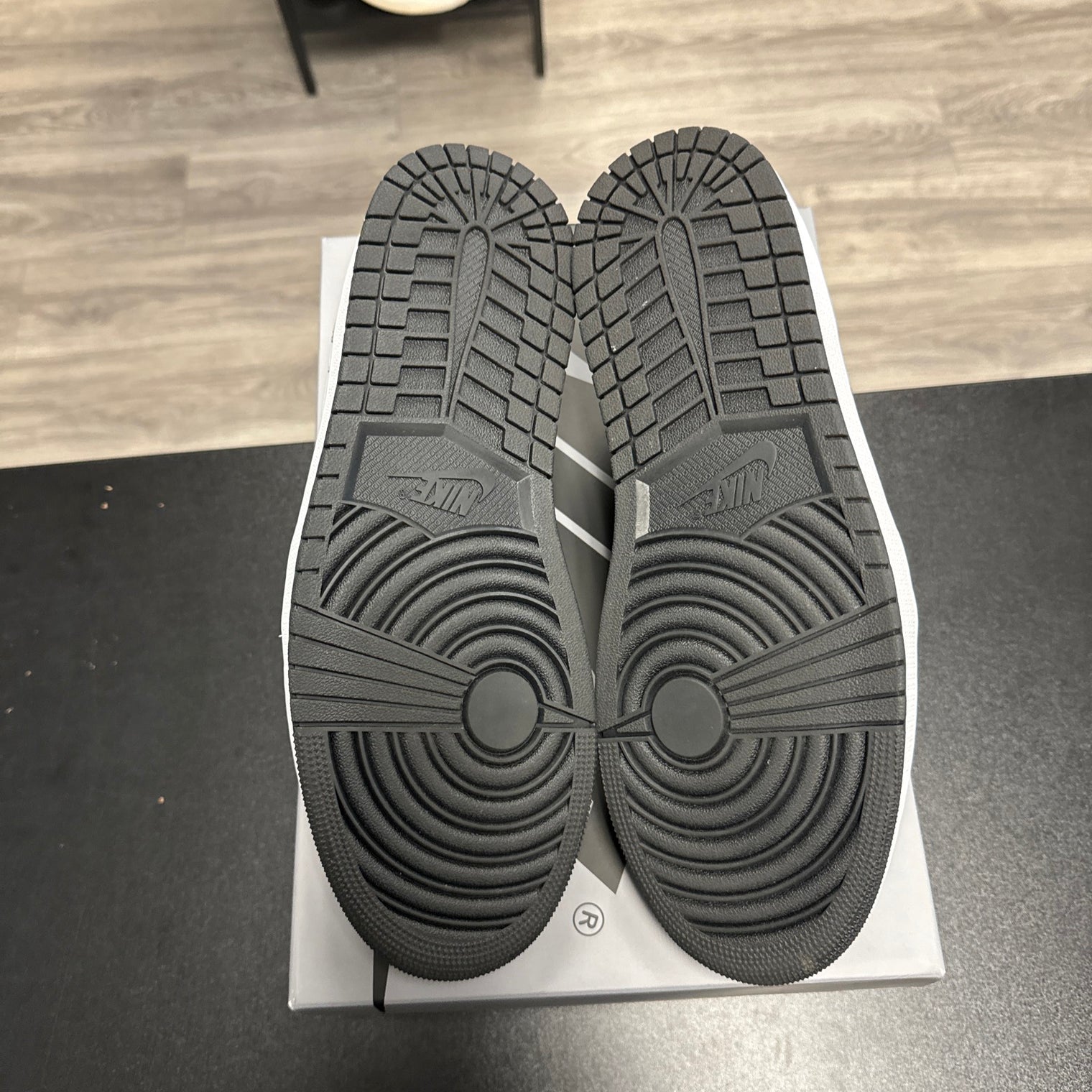 Shadow Jordan 1 Low OG (USED)
