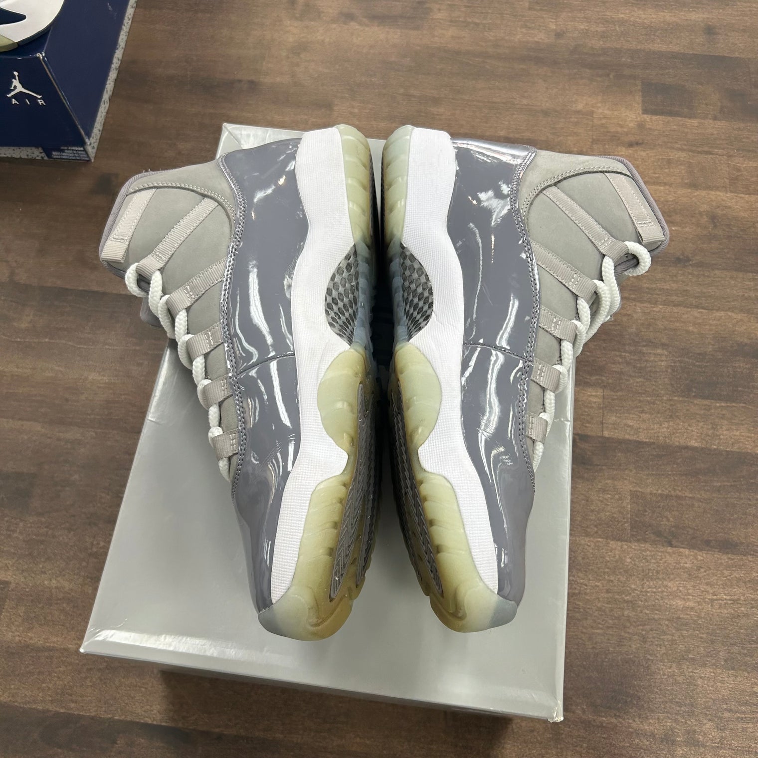 Cool Grey Jordan 11 Retro (USED)
