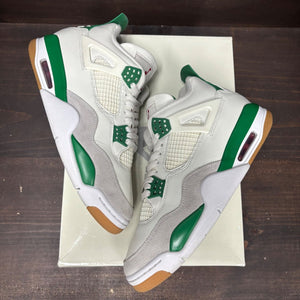 Jordan 4 Retro SB Pine Green Size 9.5 (Pre-Owned) - back