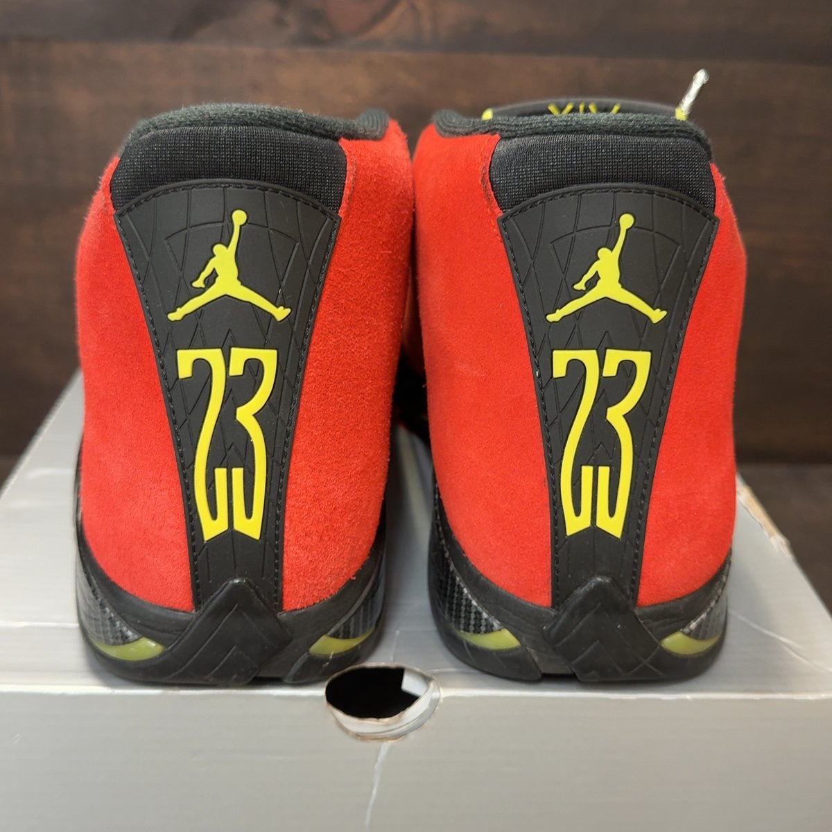 Jordan 14 Retro Ferrari (2025) Size 13 (Pre-Owned) - aux