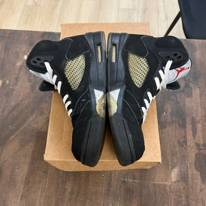 Jordan 5 Retro Black Metallic (2016) Size 8.5 (Pre-Owned) - Image 3