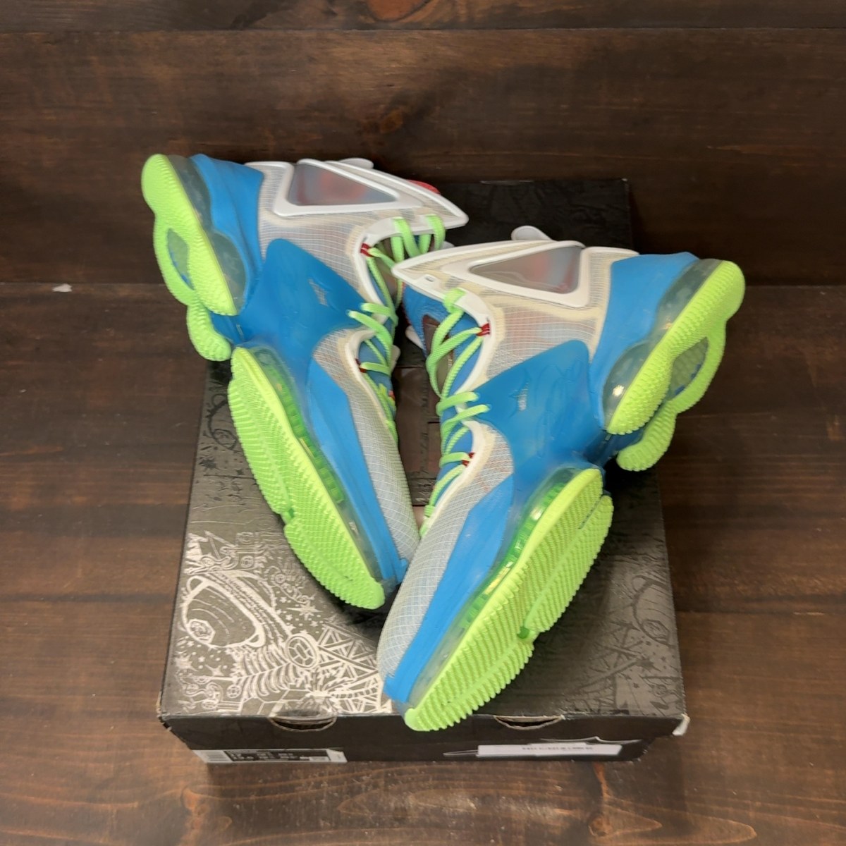 Nike LeBron 19 Dutch Blue Lime Glow - Image 2