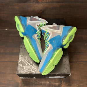 Nike LeBron 19 Dutch Blue Lime Glow - Image 2