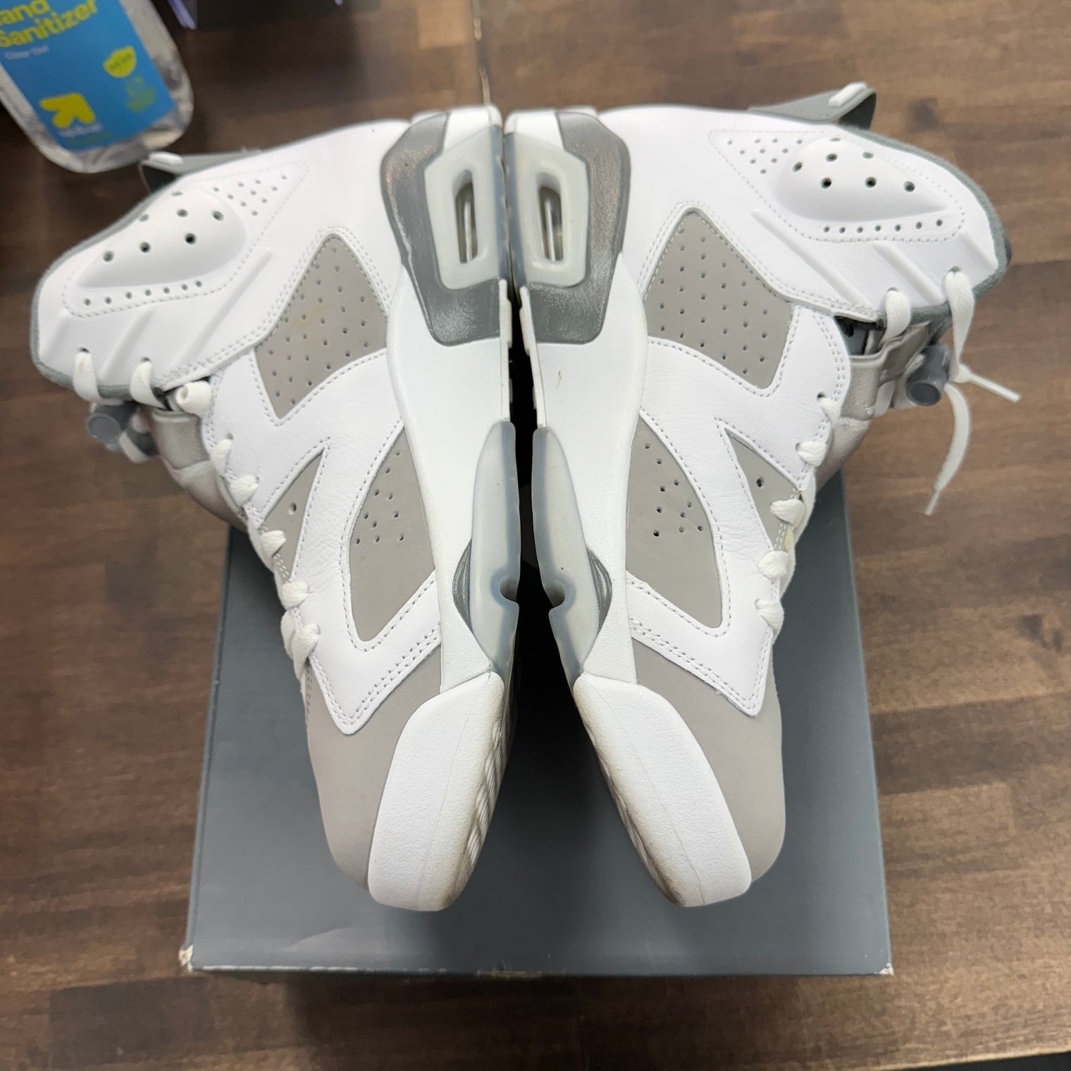 Cool Grey Jordan 6 Retro (USED)