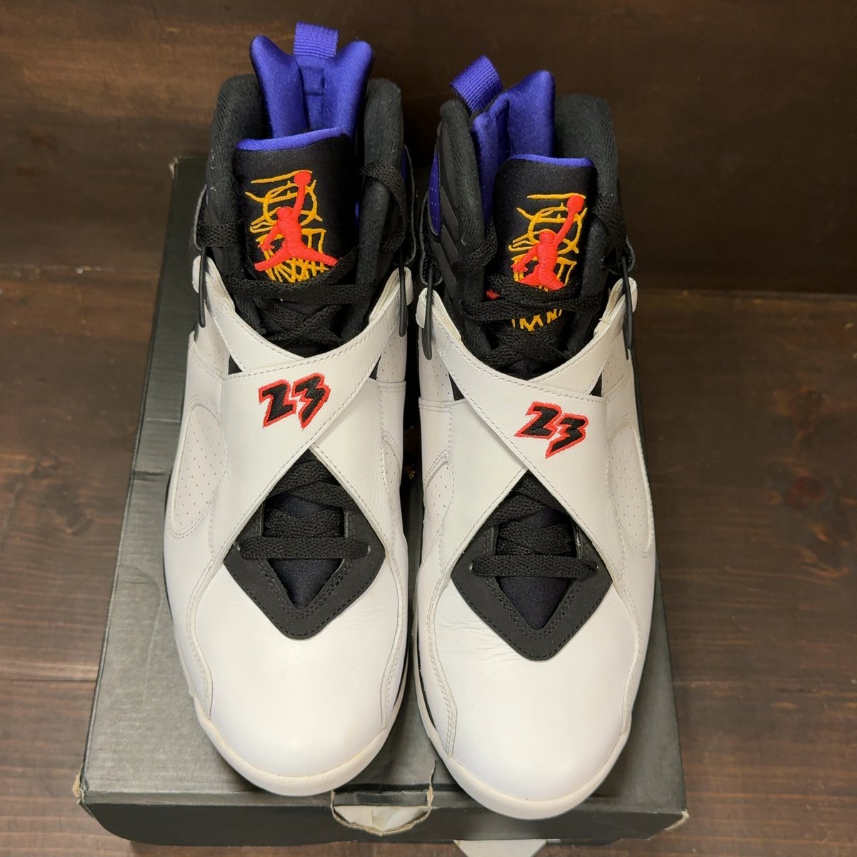 Jordan 8 Retro Three Peat Size 10 (Pre-Owned) - tag