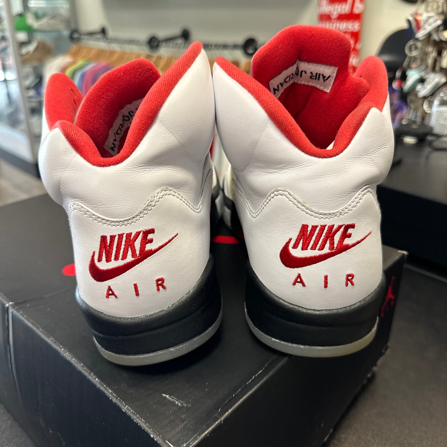Jordan 5 Fire Red (USED) (Replacement box)