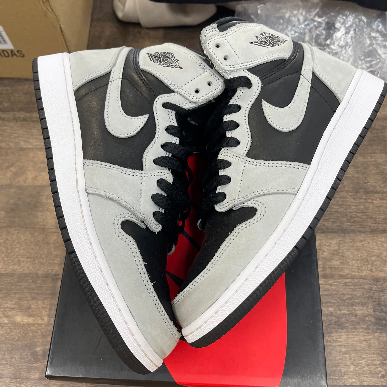 (GS) Shadow Jordan 1 High (USED)