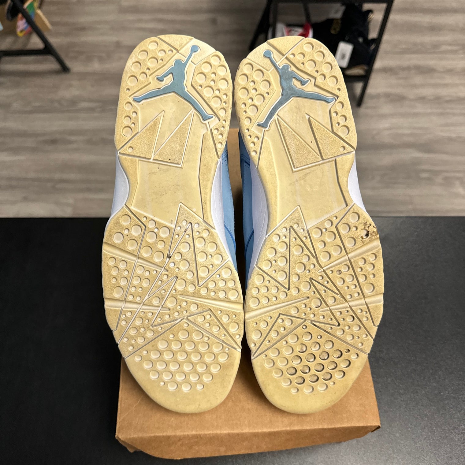Jordan 7 Pantone (USED: No Box)