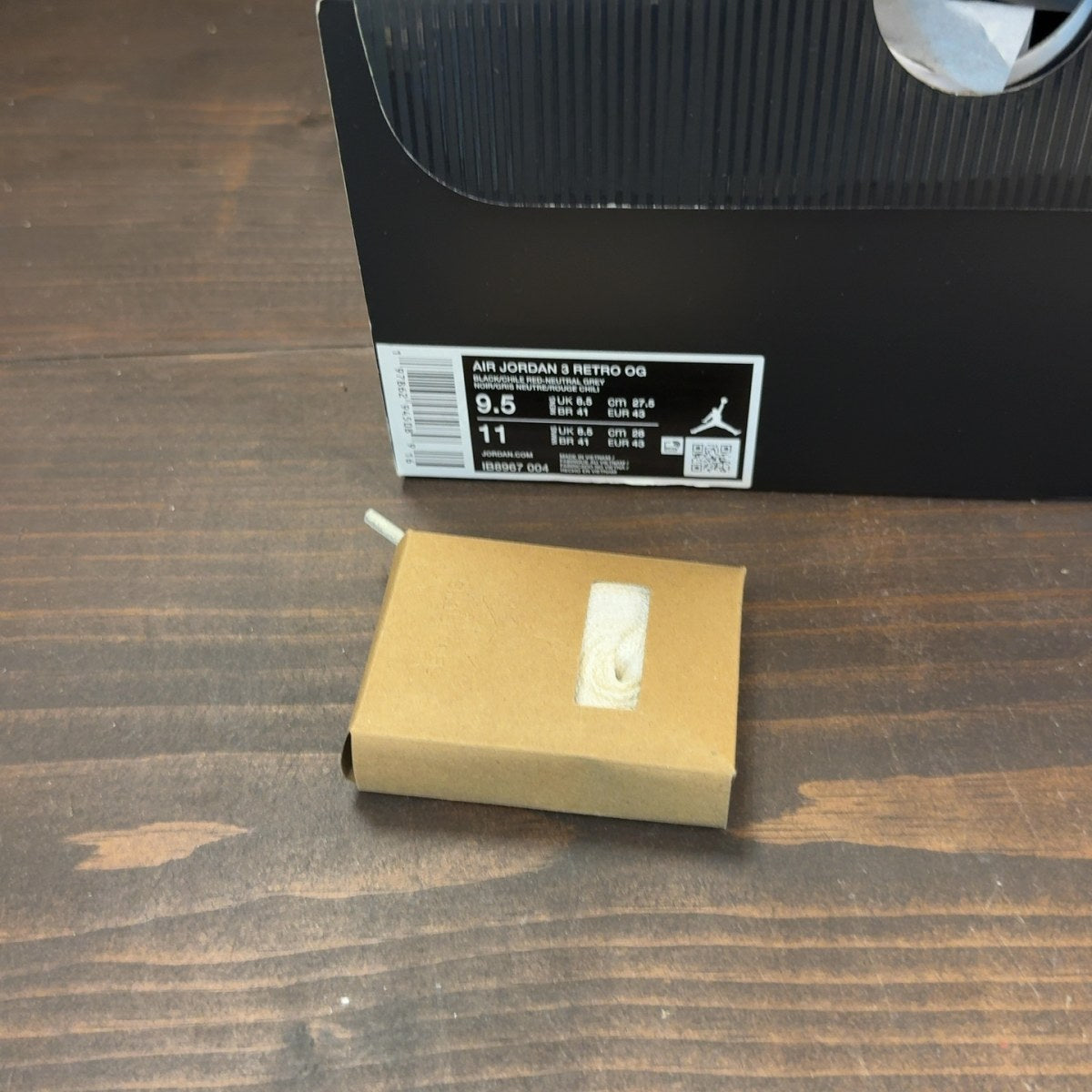 Jordan 3 Retro OG Rare Air Size 9.5 (Pre-Owned)