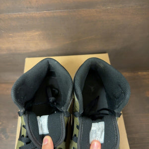 Jordan 1 Mid Black White Olive (GS) Size 7Y (Pre-Owned) - Image 4
