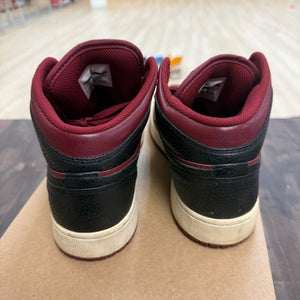 Jordan 1 Mid Team Red Black White (GS) Size 6.5Y (Pre-Owned) - Image 5