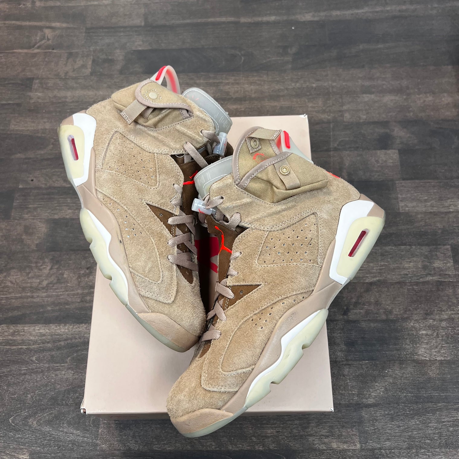 Travis Scott Khaki Jordan 6 (USED)