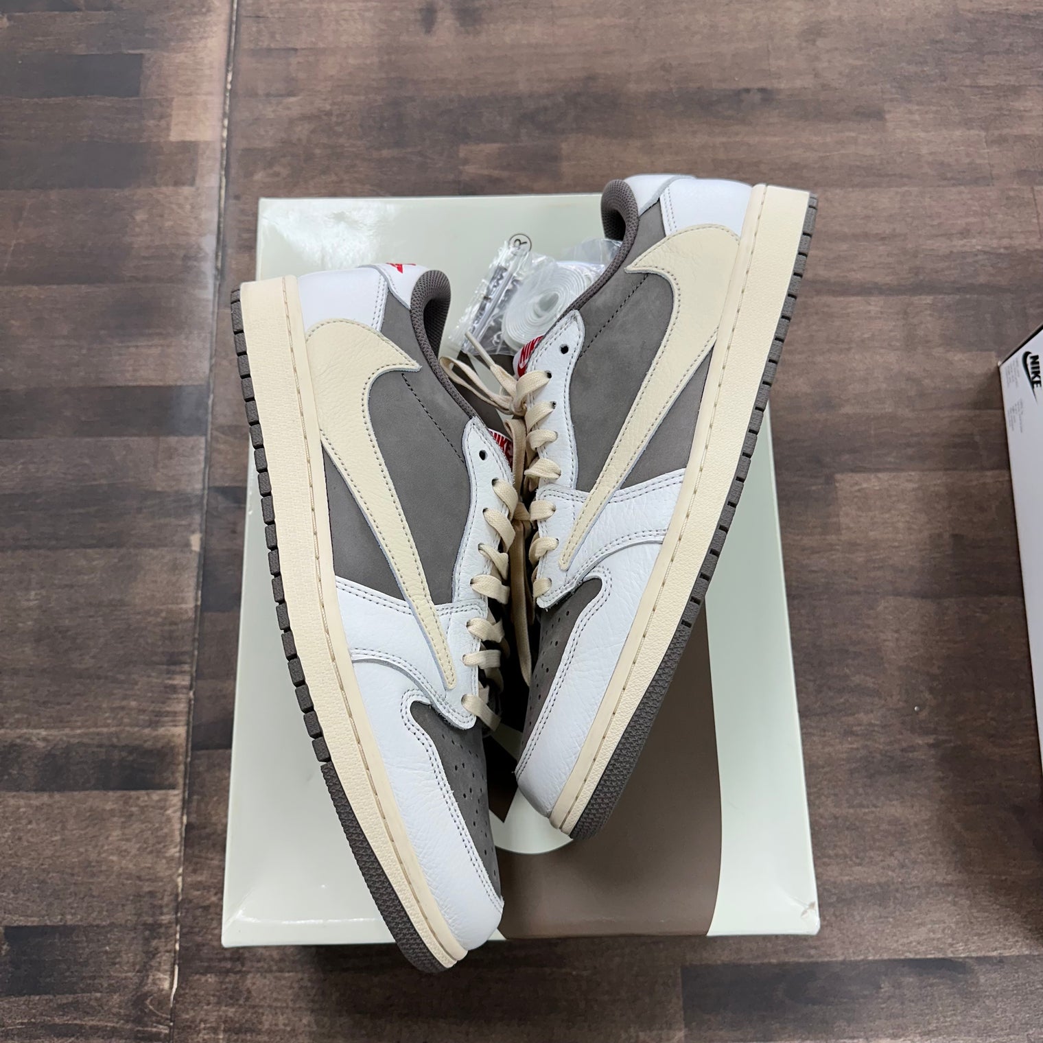 Reverse Mocha Jordan 1 Retro Low OG SP (USED)