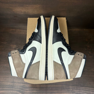 Jordan 1 Retro High Dark Mocha Size 10 (Pre-Owned) - Image 5