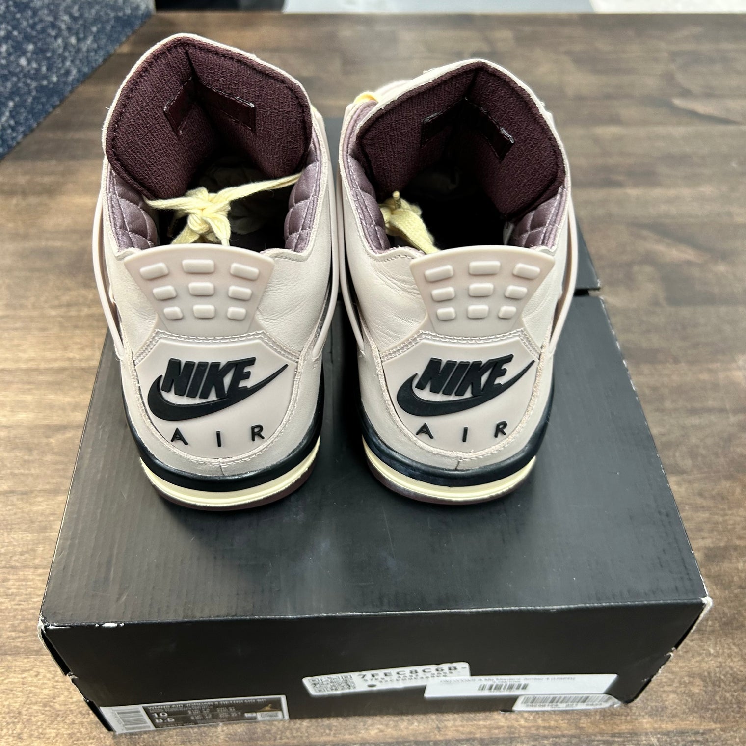 A Ma Maniere Sleeping Jordan 4 (W) (USED)