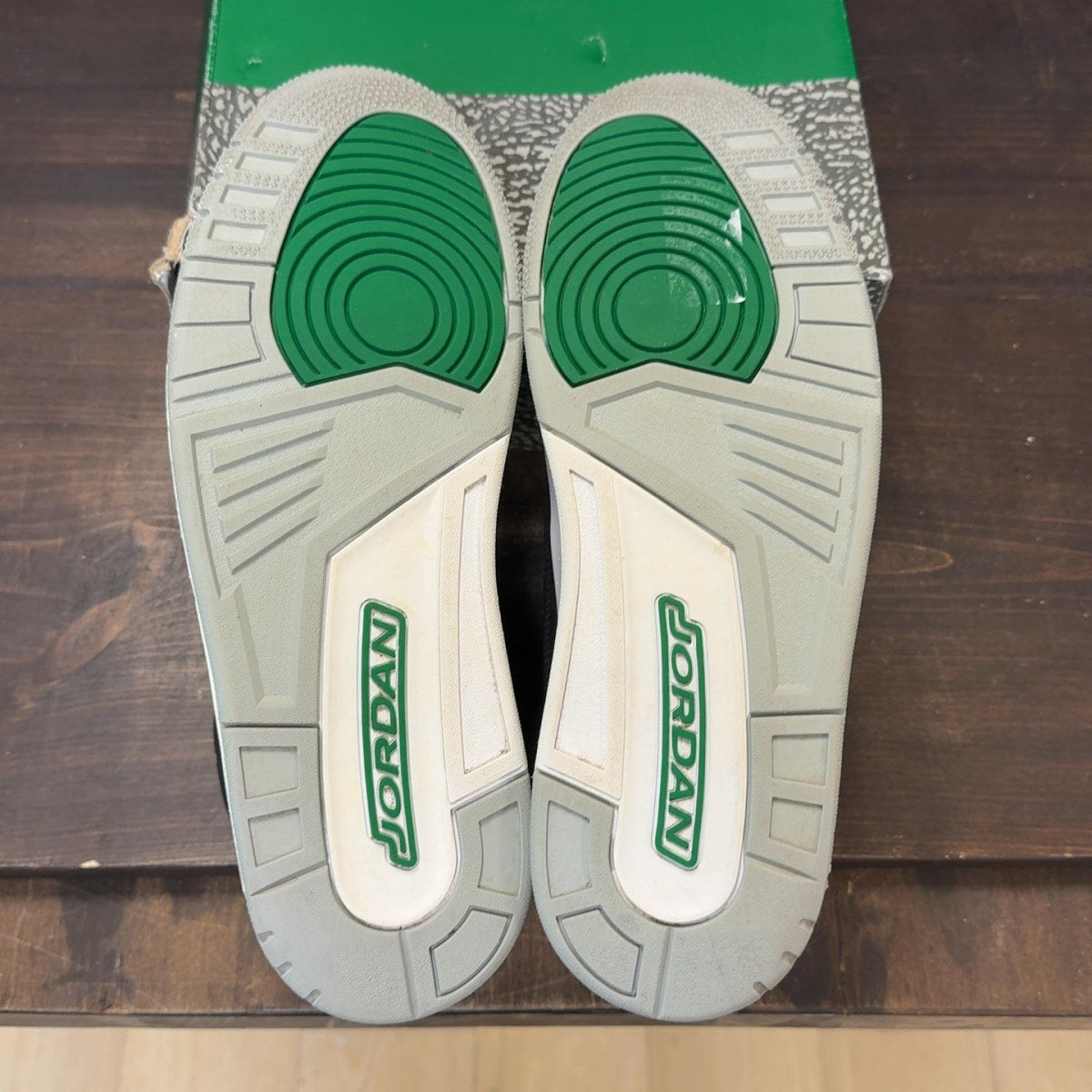 Jordan 3 Retro Pine Green - Image 9
