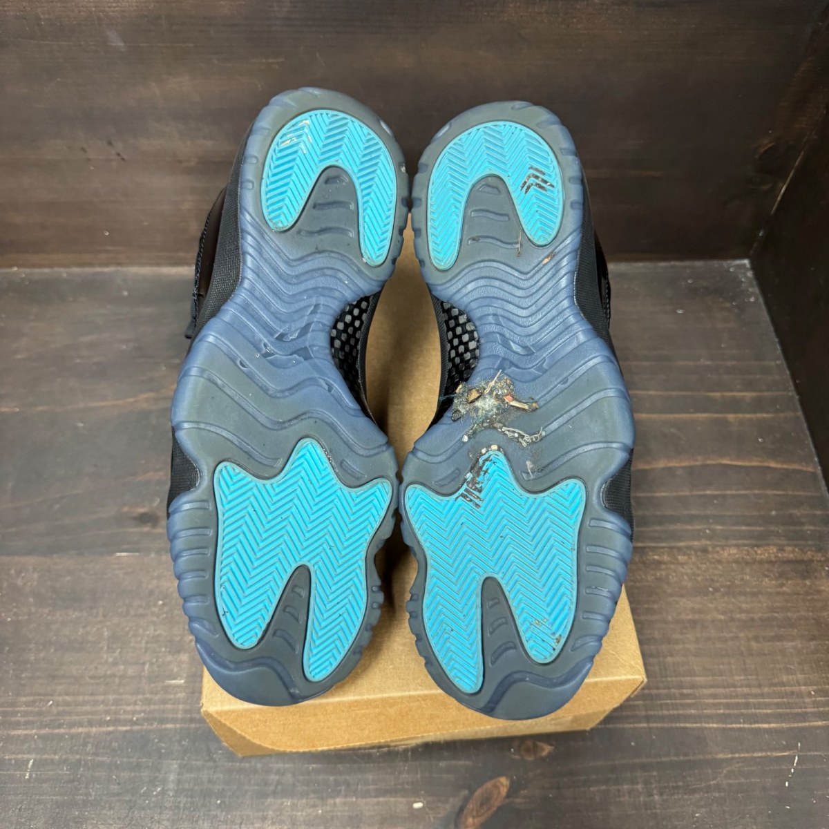 Jordan 11 Retro Gamma Blue (2025) Size 10.5 (Pre-Owned) - Image 6