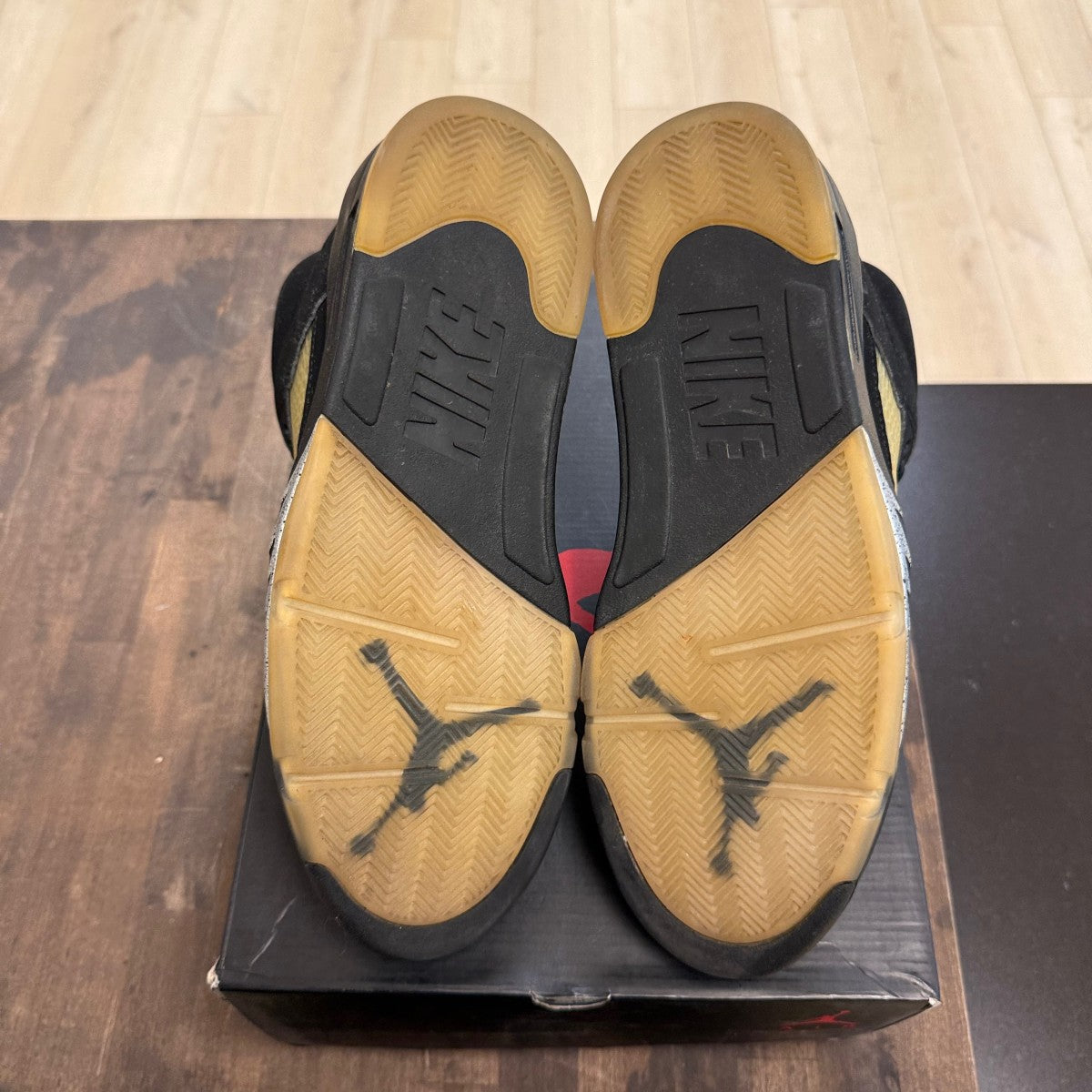 Jordan 5 Retro Black Metallic (2016) Size 13 (Pre-Owned)