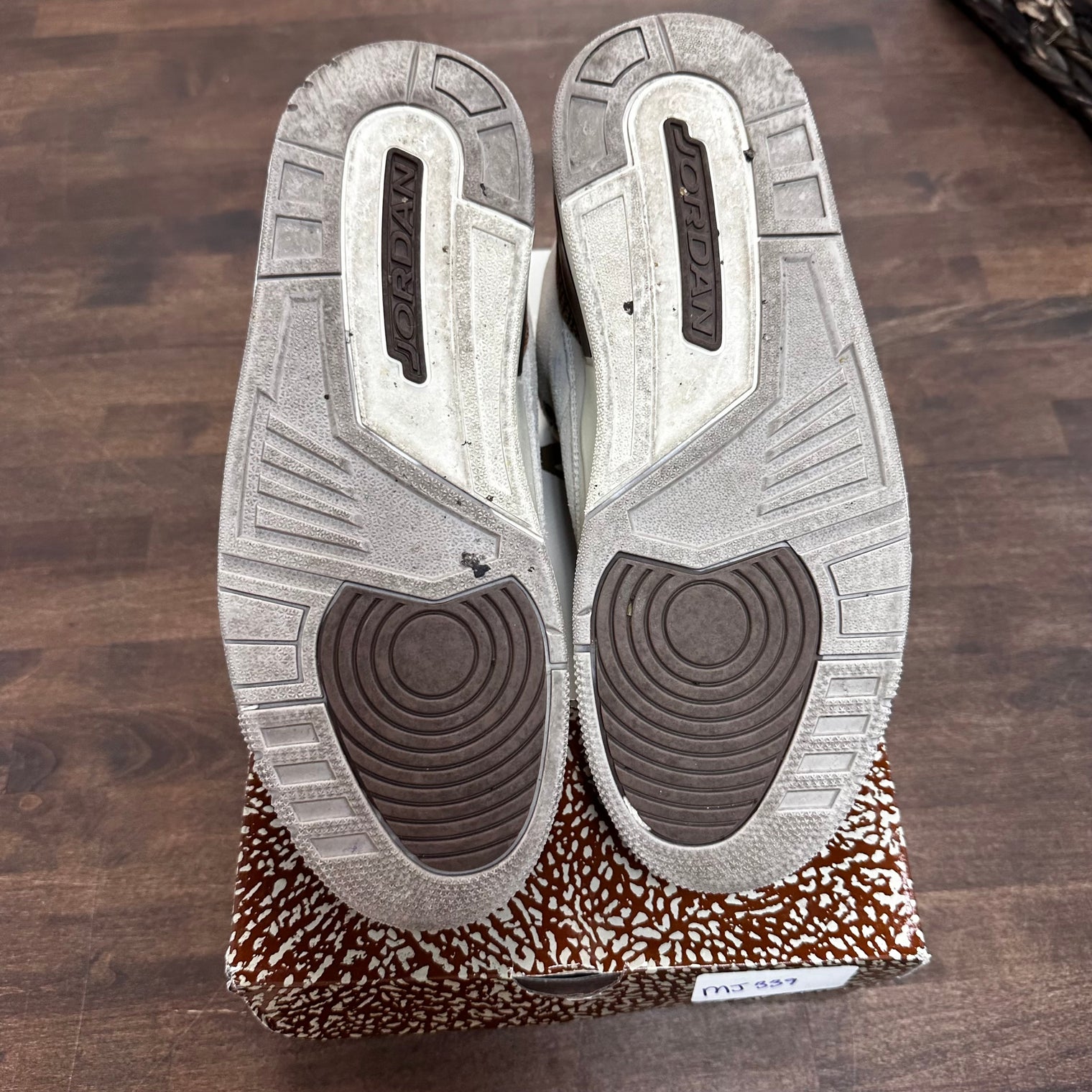 Palomino Jordan 3 Retro (USED)