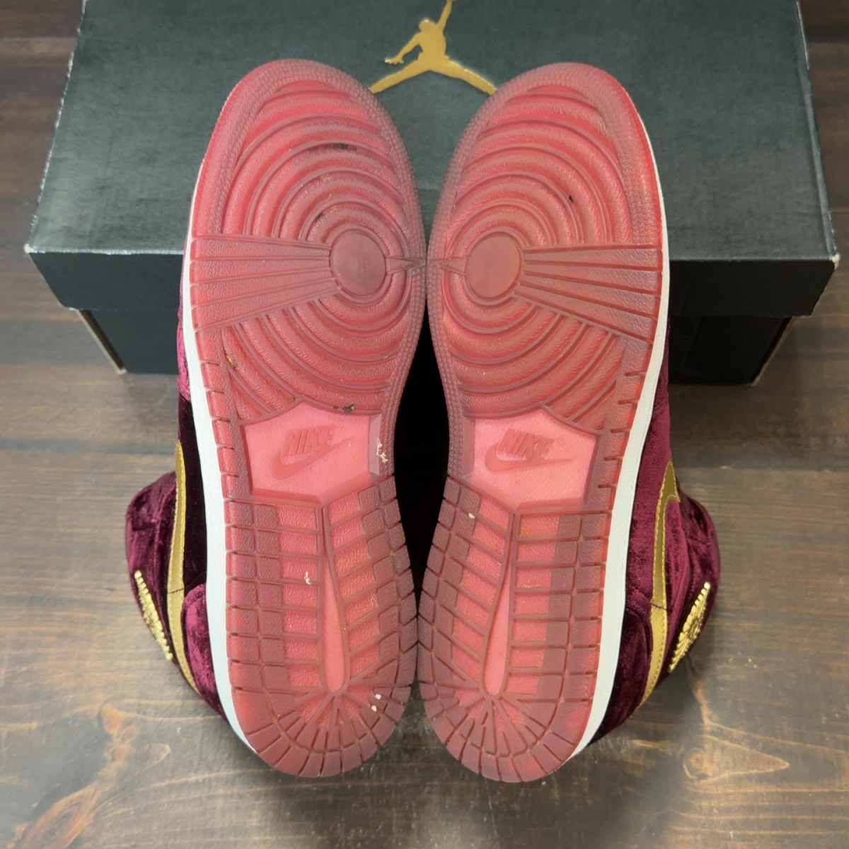 Jordan 1 Retro Heiress Night Maroon (GS) Size 6.5Y (Pre-Owned) - Image 6