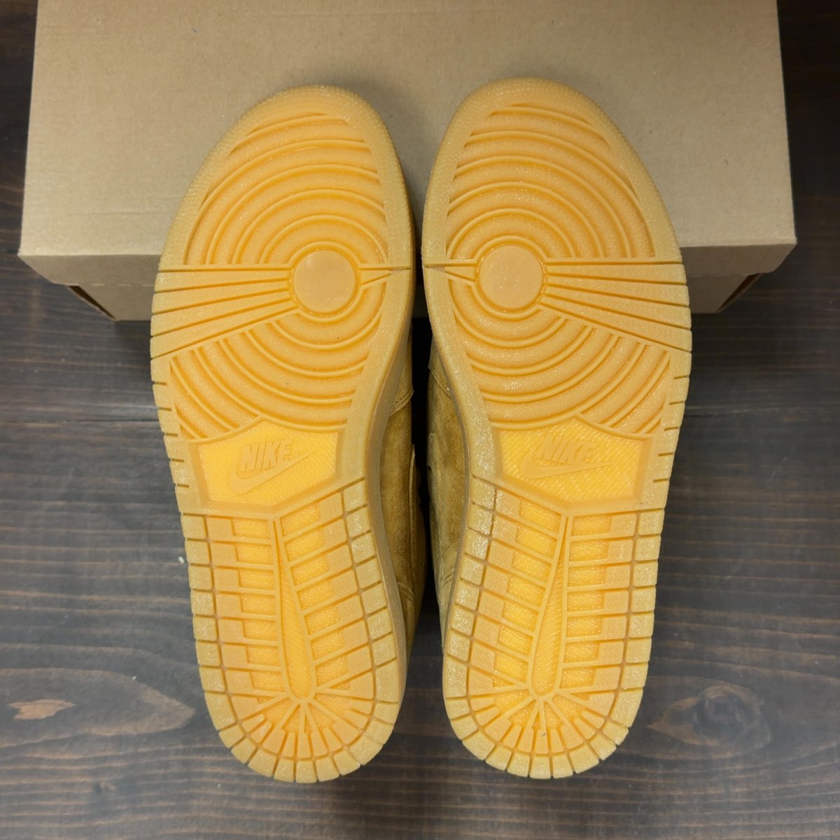 Jordan 1 Retro High Wheat Size 9.5 - Image 6