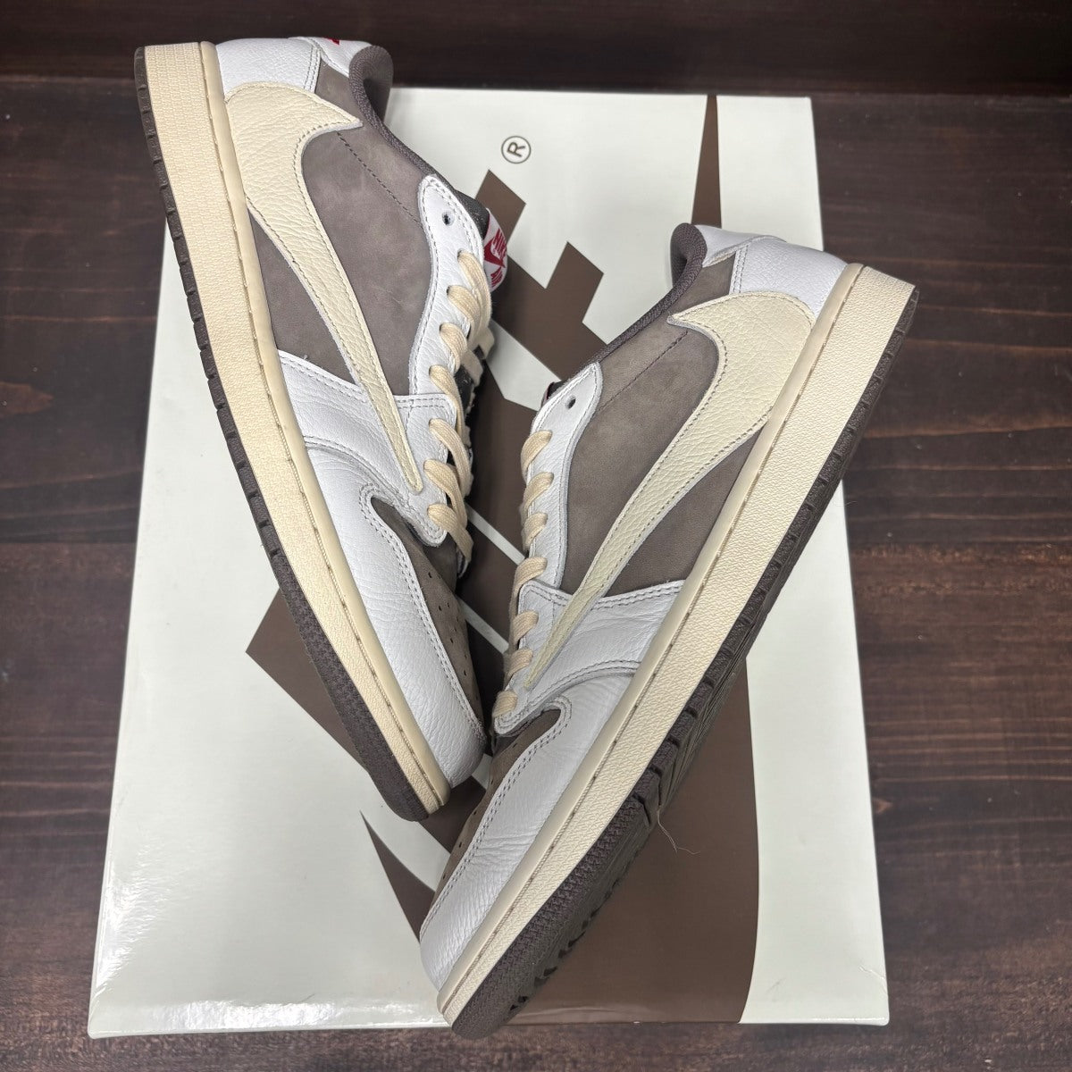 Jordan 1 Retro Low OG SP Travis Scott Reverse Mocha - Image 2