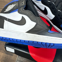 Royal Toe Jordan 1 Retro High (Damaged box, markings)