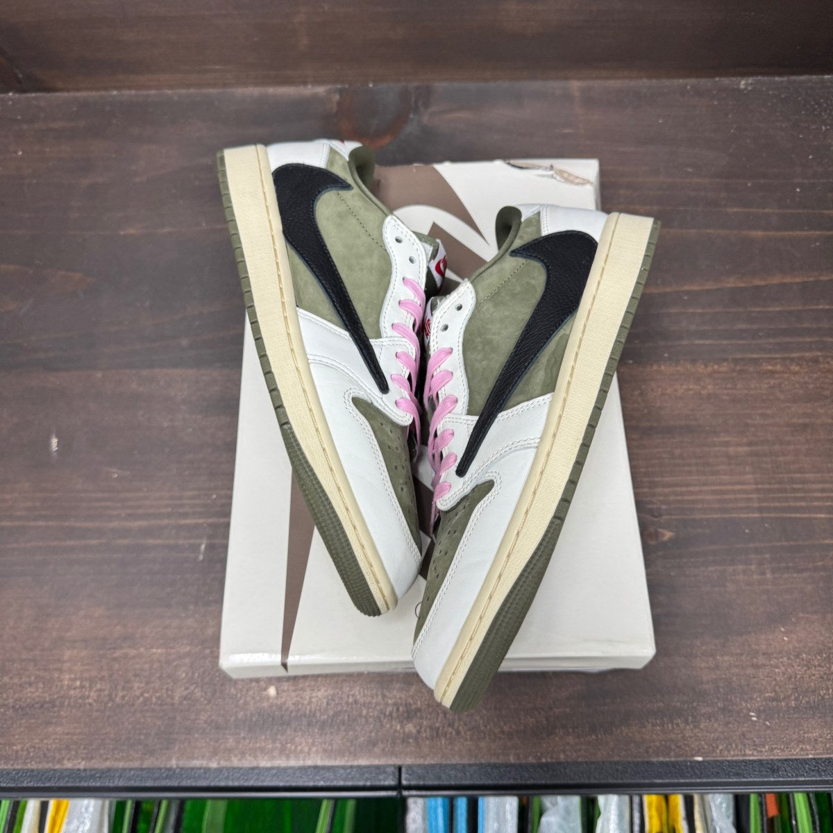 Jordan 1 Retro Low OG SP Travis Scott Medium Olive - Image 3