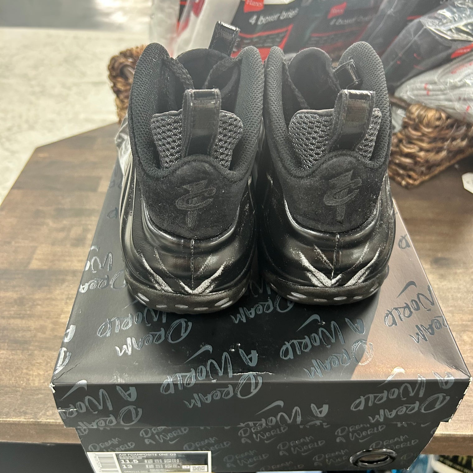 Dream A World Nike Foamposite Black (USED)