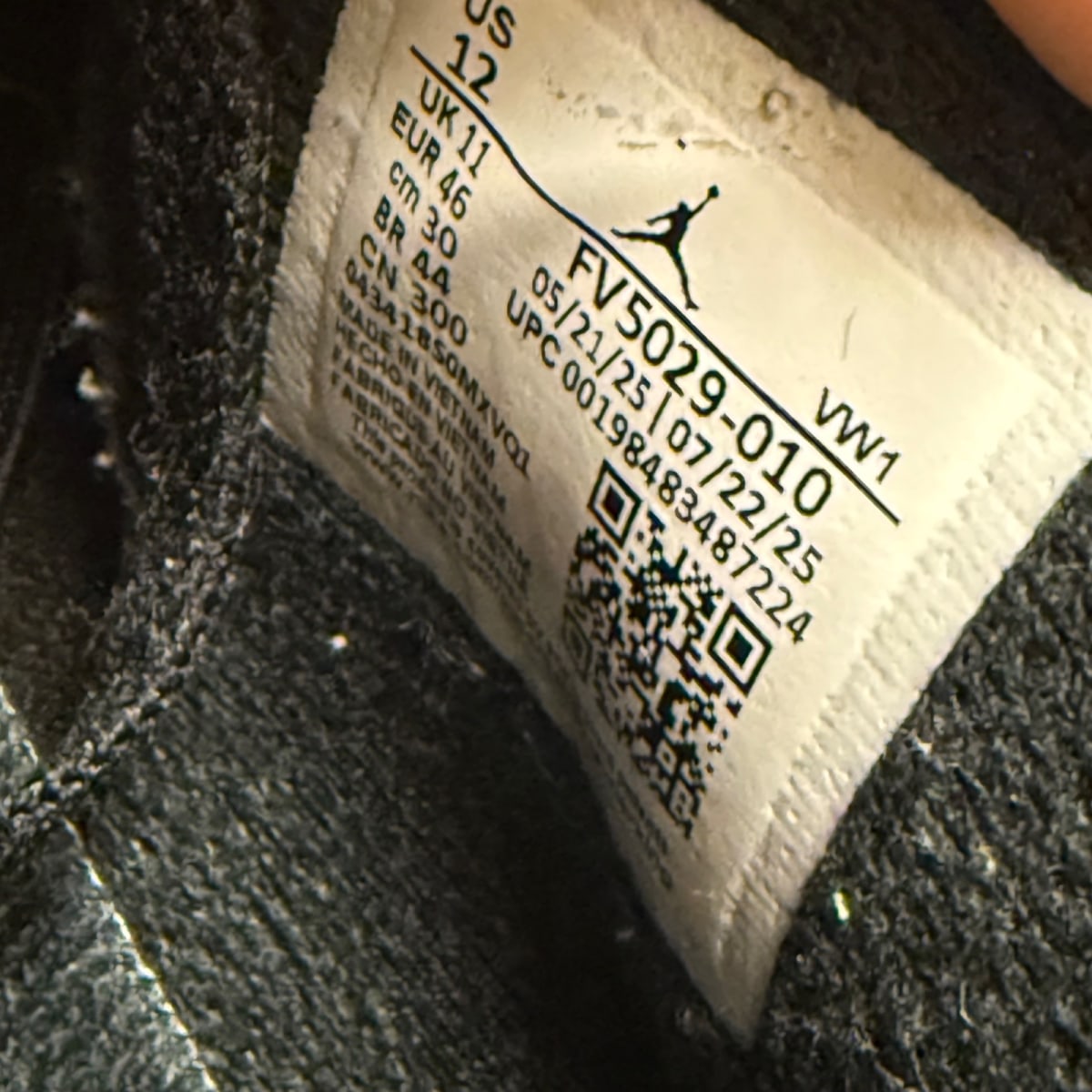Jordan 4 Retro Black Cat (2025) - Image 8