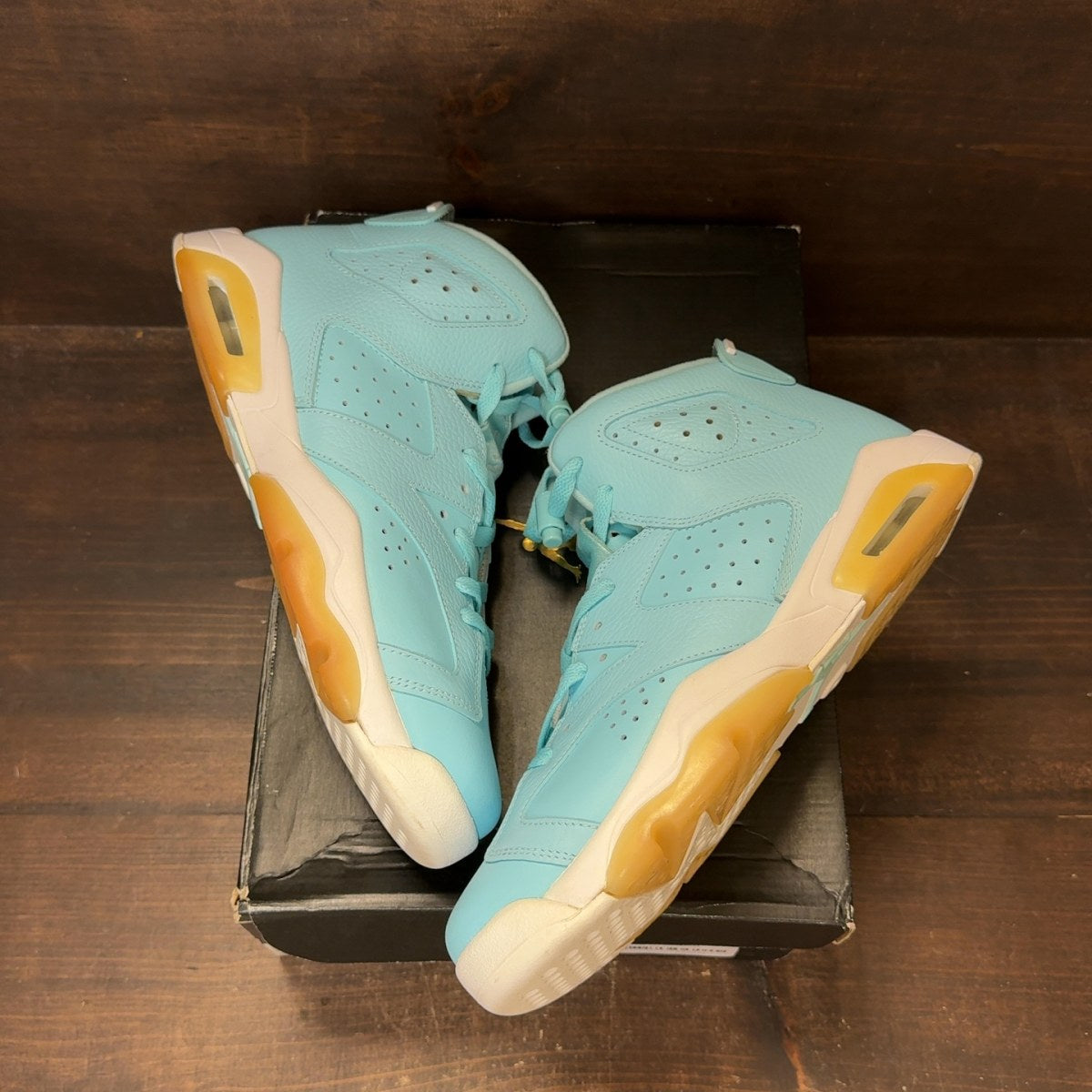 Jordan 6 Retro Pantone (GS) Size 9.5Y (Pre-Owned) - back